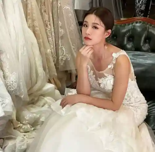明星婚礼伴娘阵容搭配表(伴娘礼服)插图