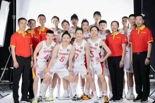 女篮阵容成员插图1