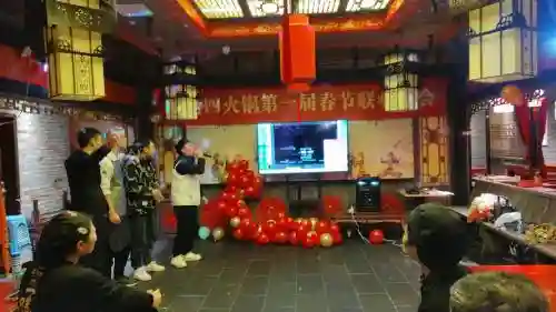 晚上庆典阵容插图